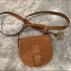 New Micheal Kors cross body Bag (FINAL PRICE)